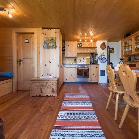 Chalet Heimwehblick בקתה Ernen
